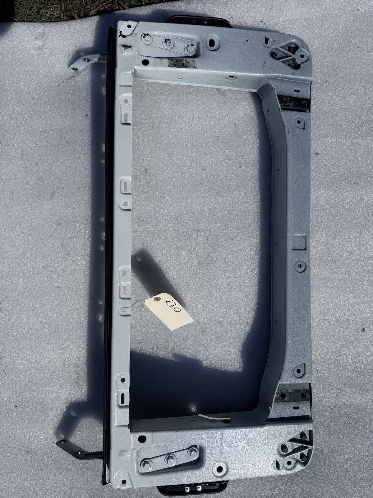 ♦️16-20 TESLA MODEL X REAR RIGHT FALCON DOOR UPPER WINDOW FRAME OEM,1063441-00-C
