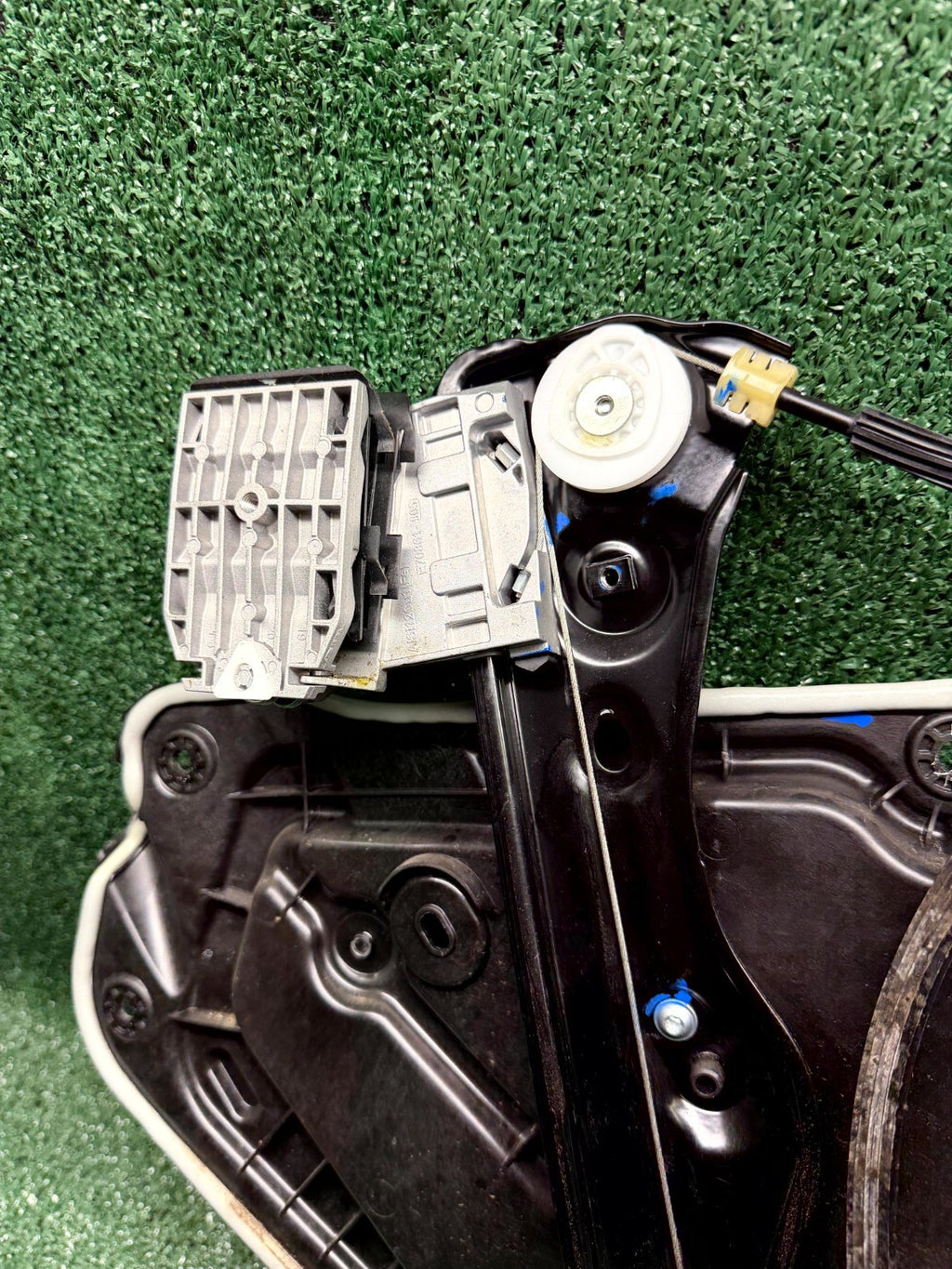 ♦️2020 - 2024 TESLA MODEL Y REAR RIGHT WINDOW REGULATOR MOTOR OEM, 1495513-99-B