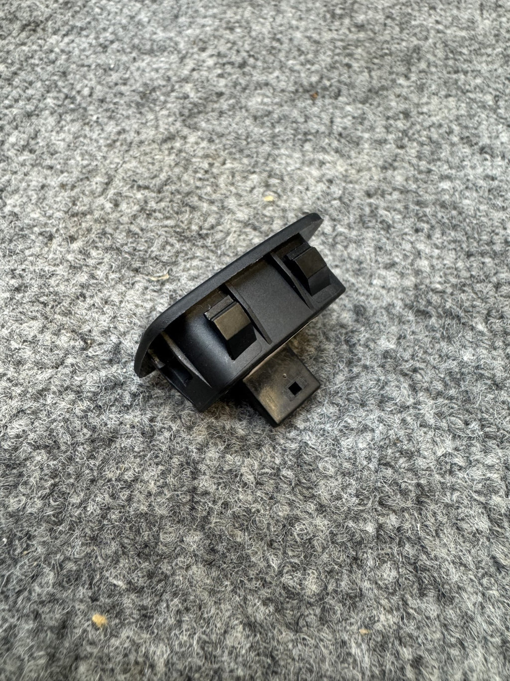 2017 – 2023 TESLA MODEL 3 FRUNK RELEASE BUTTON ASSEMBLY OEM, 1002066-00-A