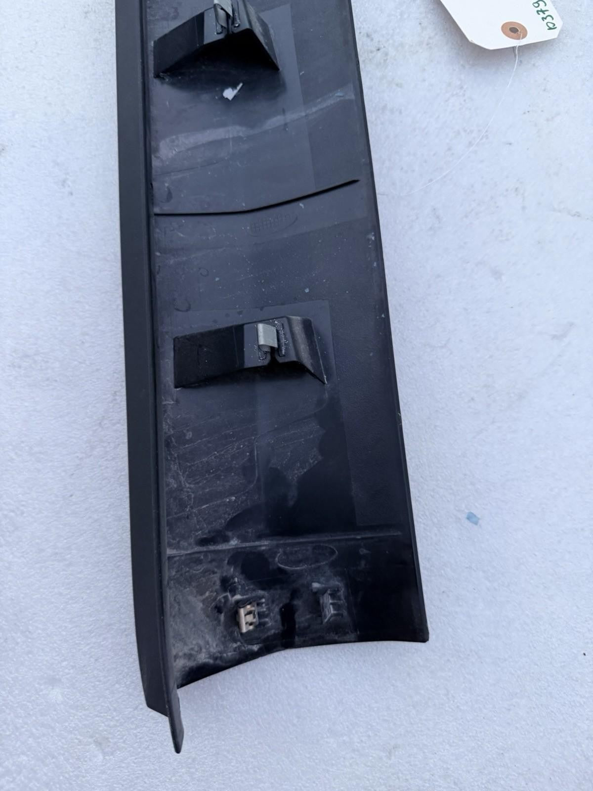 ♦️2016 - 2020 TESLA MODEL X REAR TAILGATE UPPER TRIM MOLDING OEM, 1037906-00-E