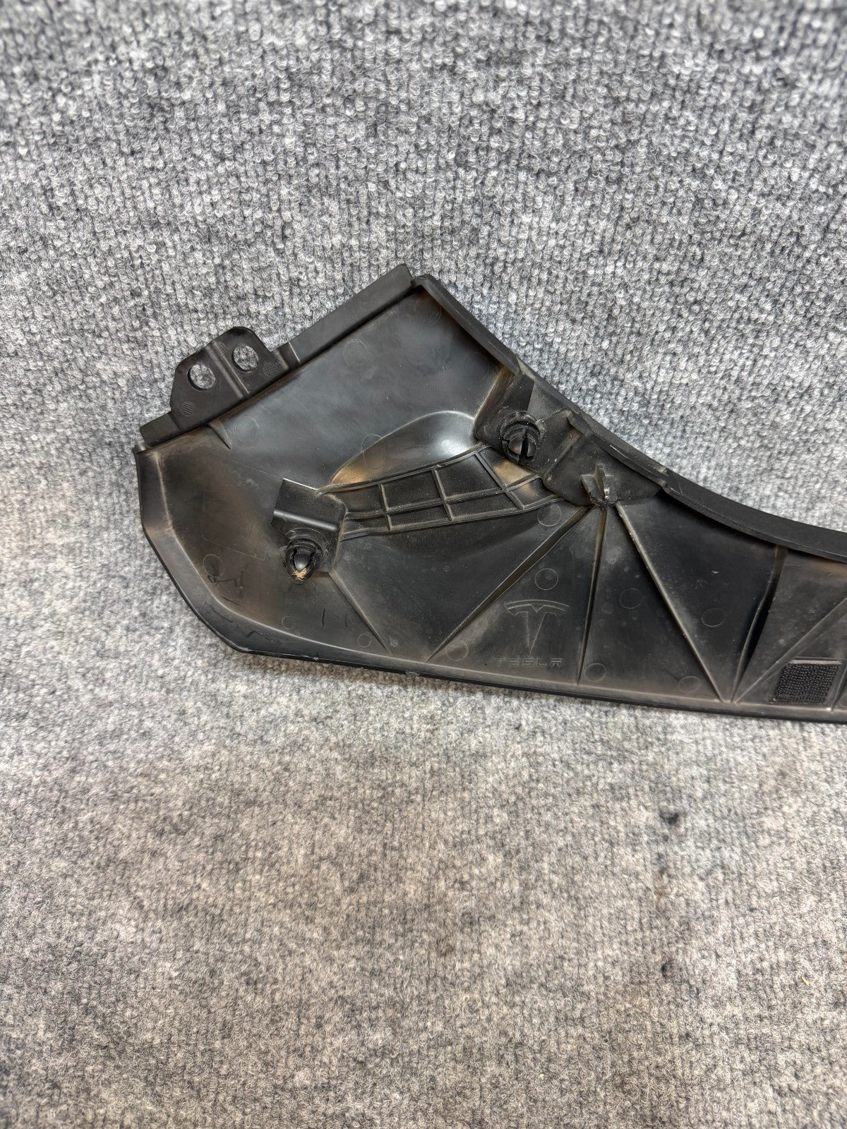 2016-2020 Tesla Model S OEM Front Center Underhood Apron Trim 1060474-00-D