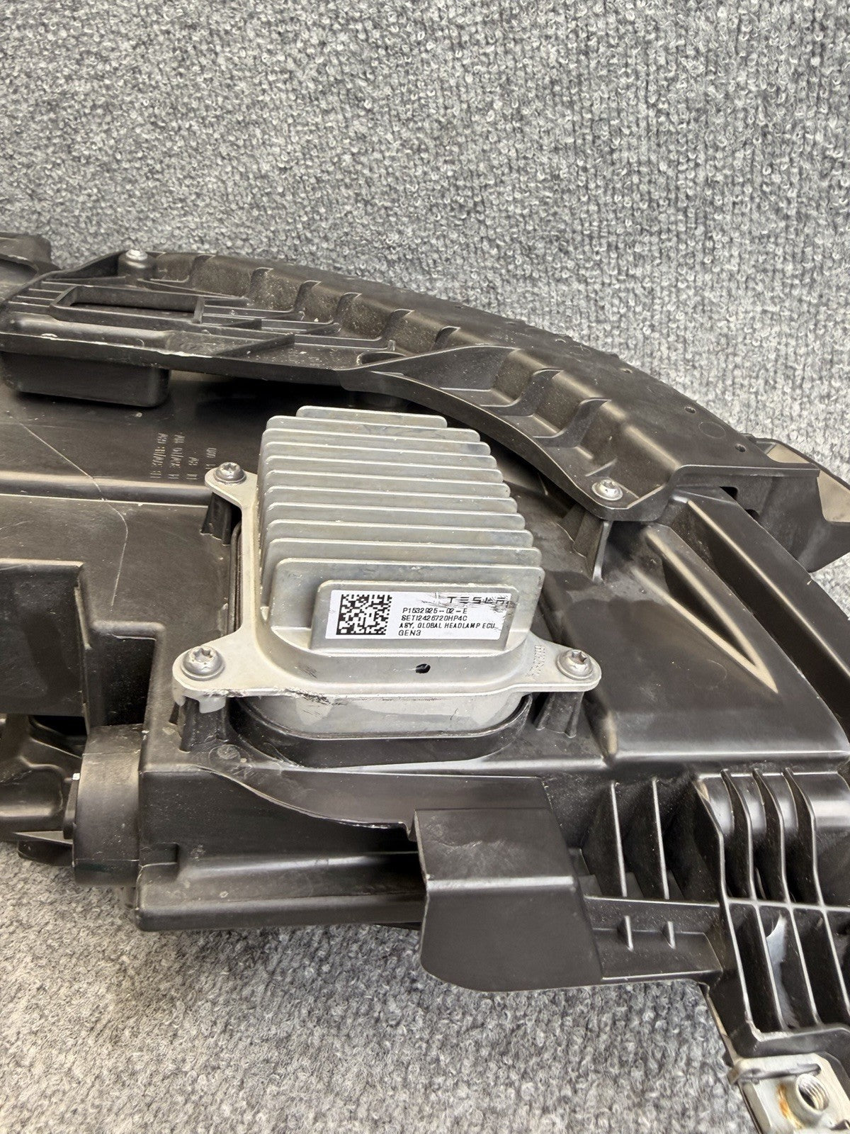 20-24 Tesla Model 3-Y Front Right Headlight Projector Headlamp RH 1514953-00-E