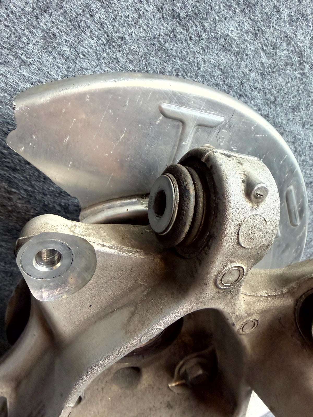 ♦️17–23 TESLA MODEL 3 REAR LEFT OR RIGHT WHEEL BEARING AND HUB OEM, 1044123-00-A