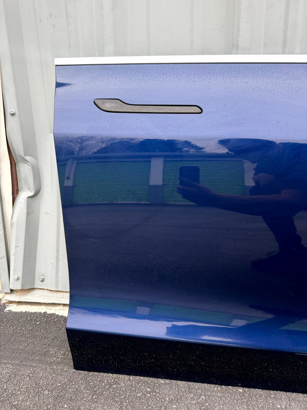 2017-2023 TESLA MODEL 3 FRONT RIGHT PASSENGER SIDE DOOR SHELL OEM, 1081420-E0-C
