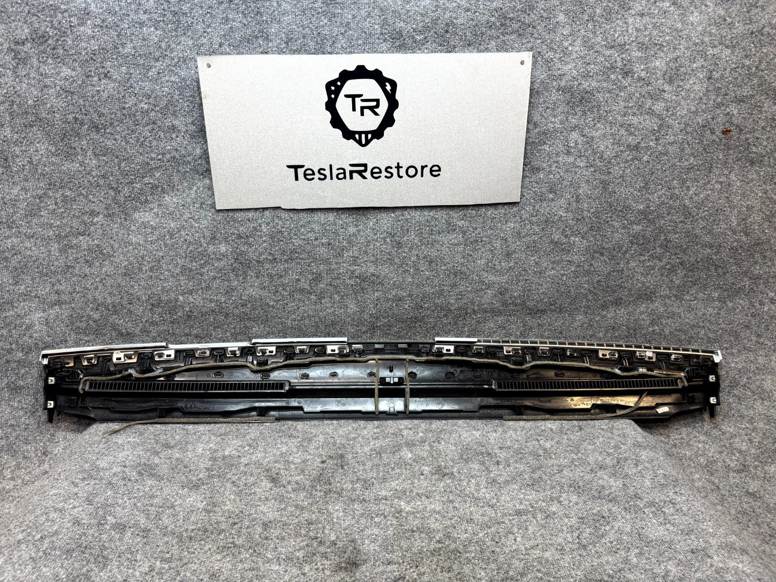 2017 - 2023 TESLA MODEL 3 DASH WOOD MOLDING PANEL TRIM BEZEL OEM, 1091225-00-D