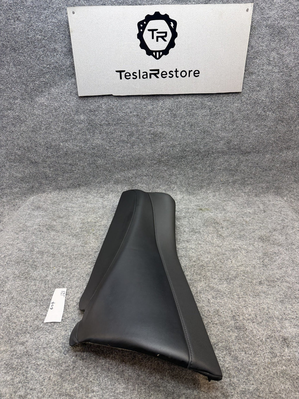 2020 - 2024 TESLA MODEL Y REAR LEFT SIDE SEAT BOLSTER CUSHION OEM, 1096027-61-I