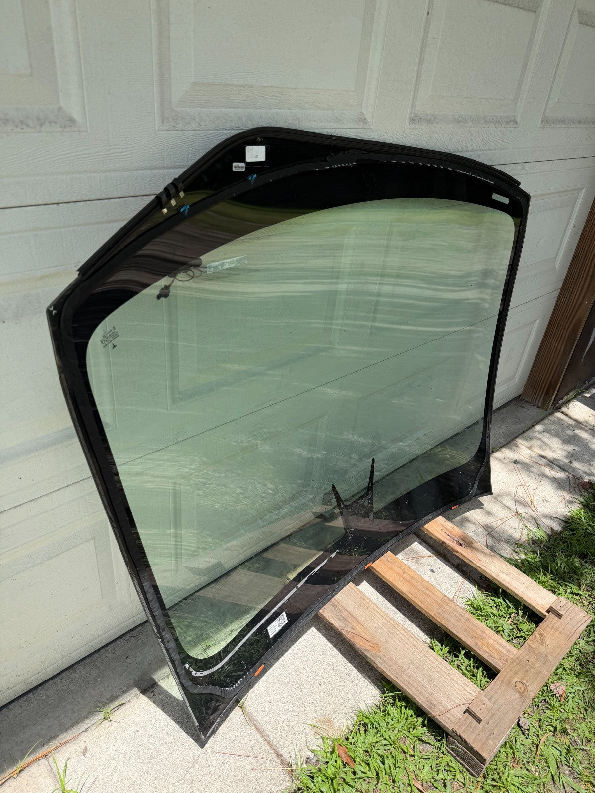 2017-2020 Tesla Model 3 Front Windshield Glass Wind Screen 1466270-00-C
