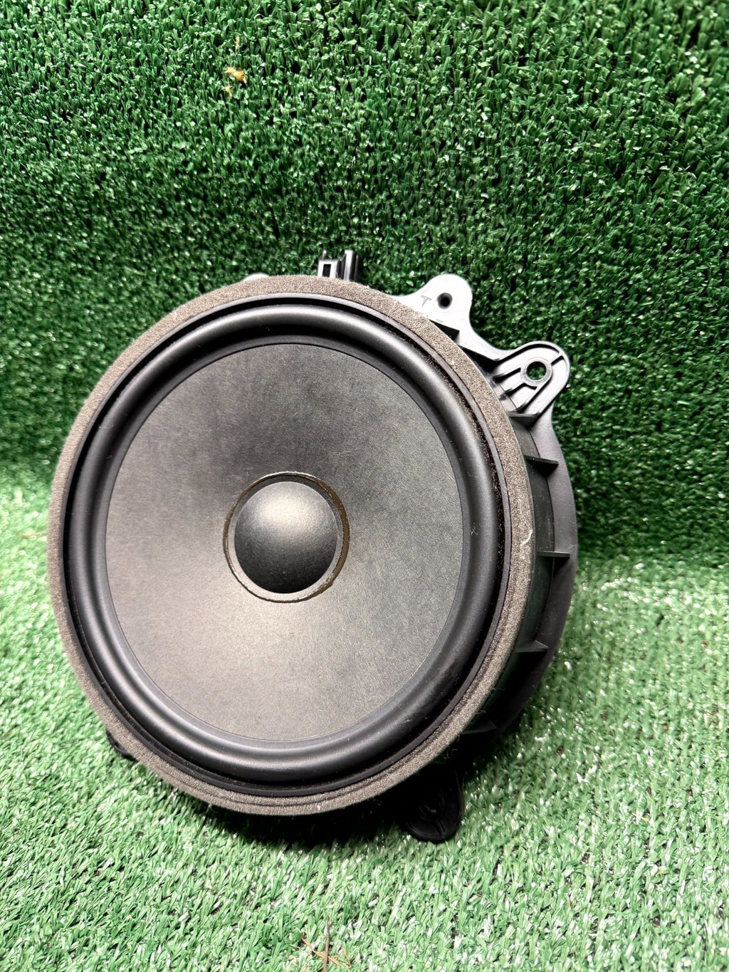 ♦️2020–2024 TESLA MODEL Y FRONT LEFT SIDE DOOR SPEAKER WOOFER OEM, 1079744-01-F