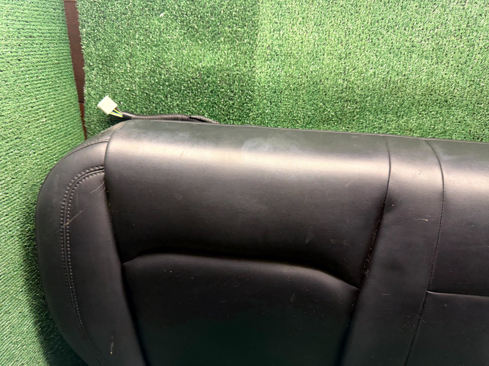♦️2020–2024 TESLA MODEL Y REAR 2ND SEAT LOWER CUSHION BLACK OEM, 1552127-00-A