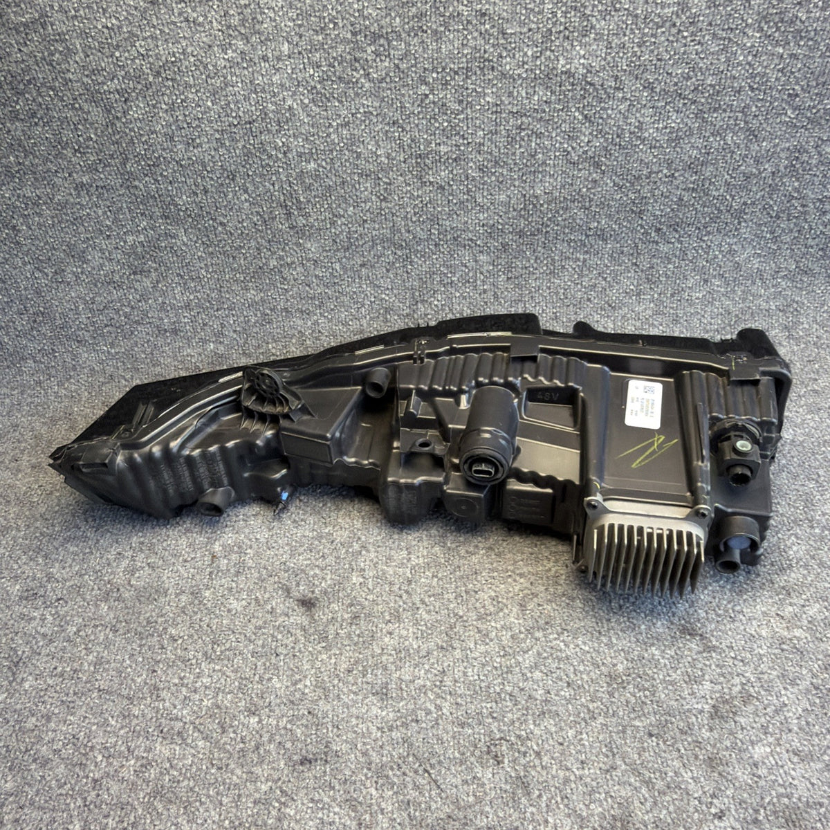 DMG‼️‼️24-27 Tesla Cybertruck Front Left Driver Side Headlight LED 1806404-00-D