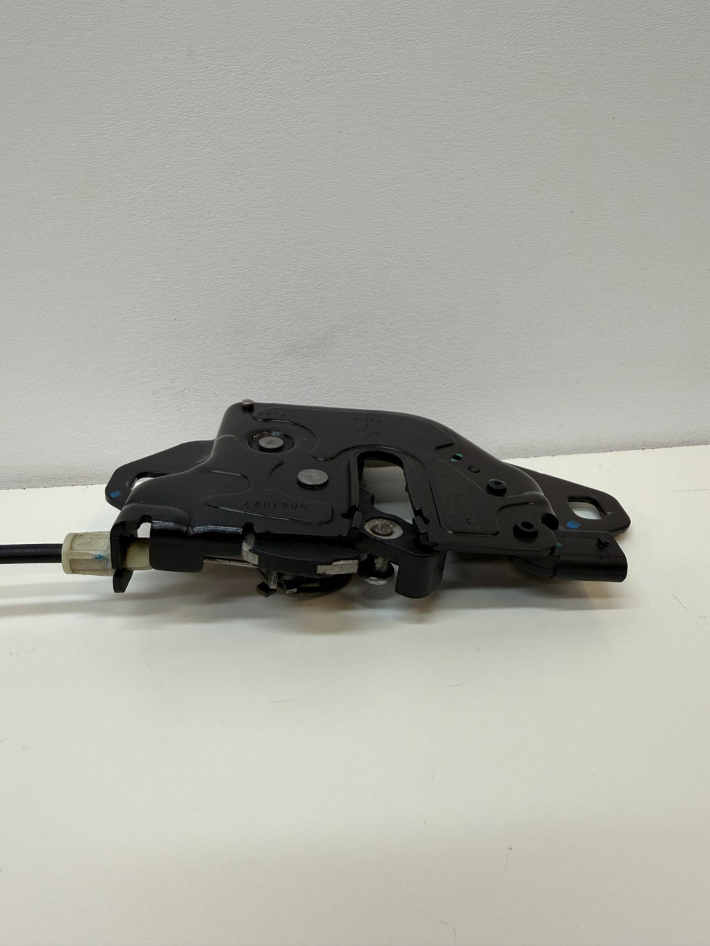 2020-2023 Tesla Model Y Front Frunk Hood Lock Latch Actuator 1500397-00-E