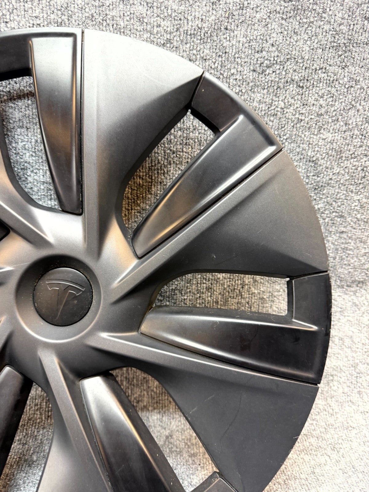 2020 - 2024 TESLA MODEL Y GEMINI WHEEL RIM HUBCAP COVER OEM, 1044235-00-C