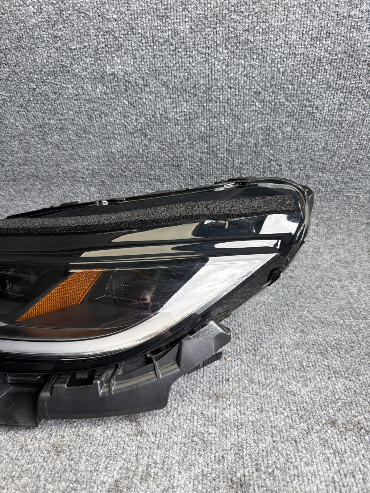 2024-2027 Tesla Model 3 Front left Driver Side LED headlight 1694086-00-G