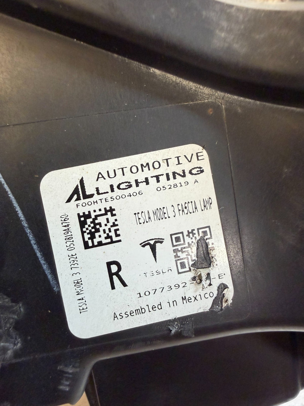 2017-2023 TESLA MODEL 3 Y FOG LIGHT RIGHT SIDE LED 1077392-00-E