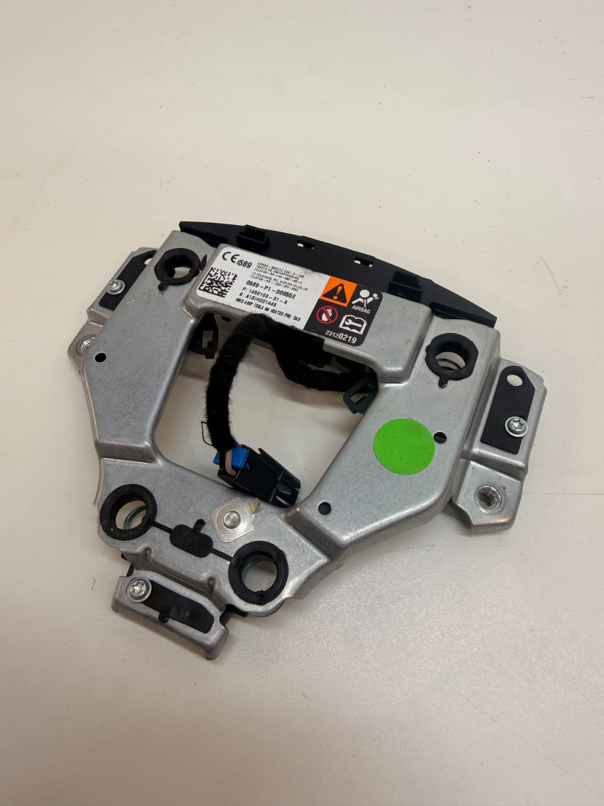 2012-2021 TESLA S Steering Wheel Retainer Plate Bracket 0589-P1-000552