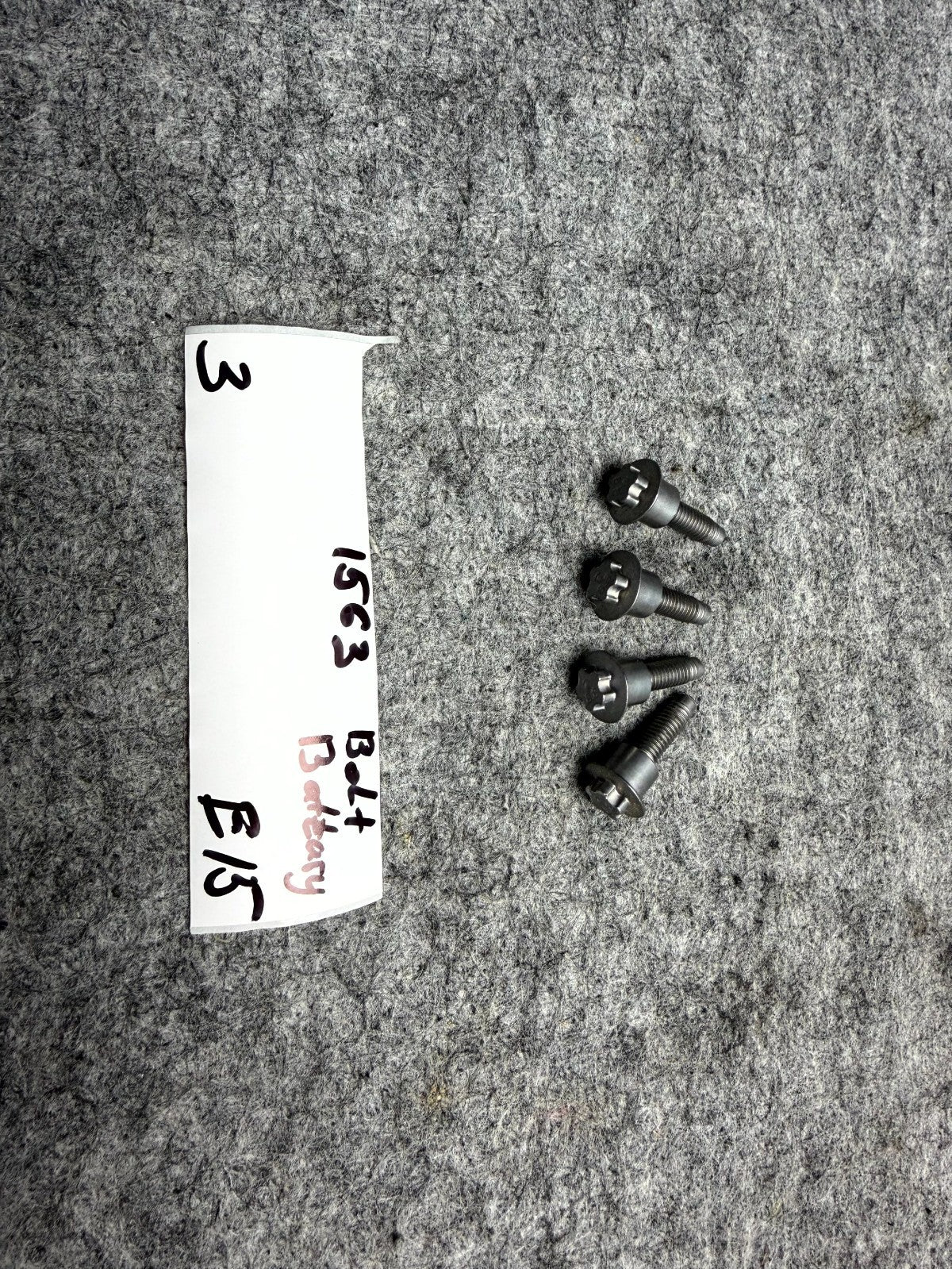 ♦️2017 - 2023 TESLA MODEL 3 EXTERNAL BATTERY BOLT NUT SET OF 4 OEM
