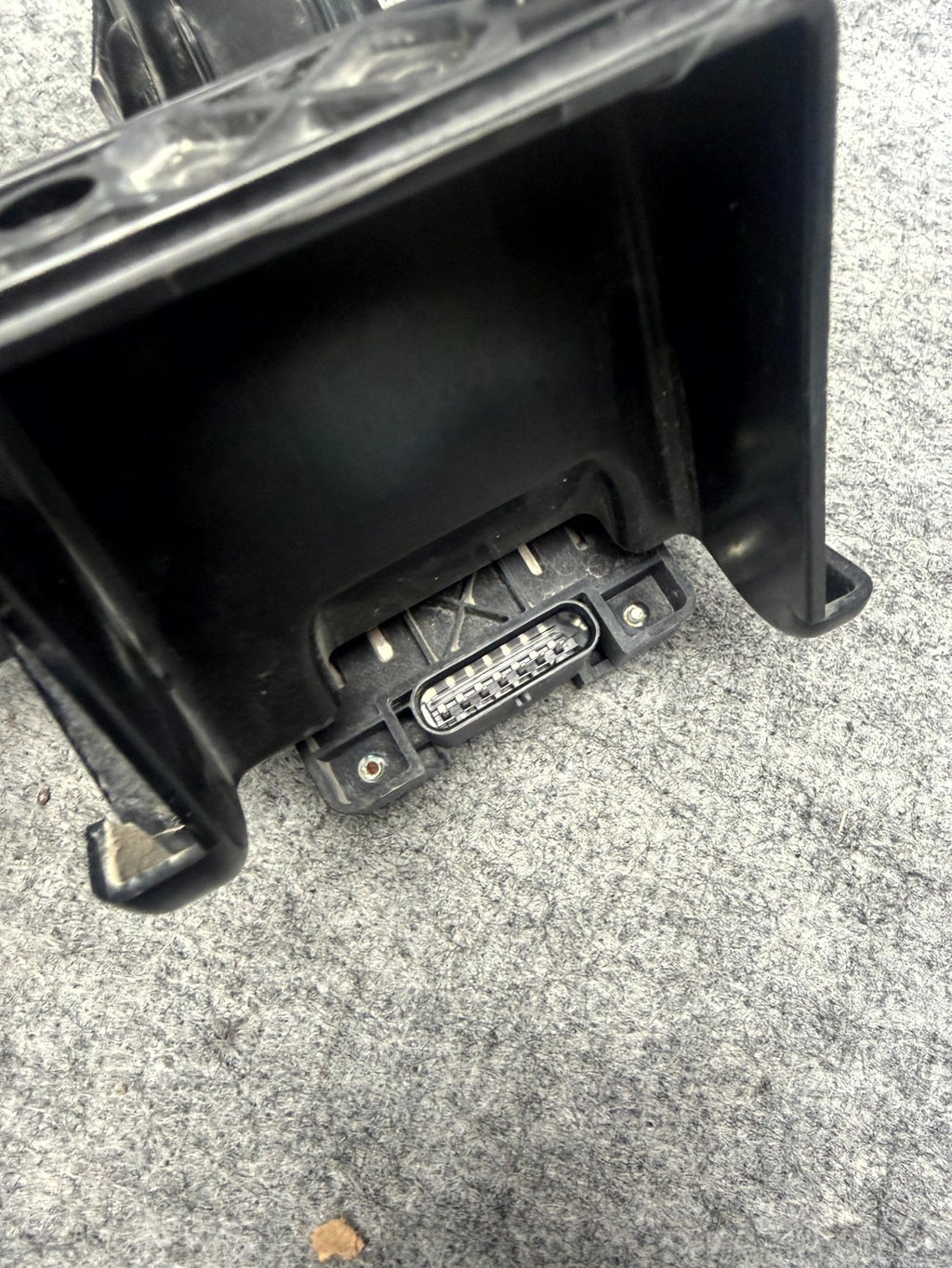 ♦️16-20 TESLA MODEL S X 3 SEVEN PIN PERPENDICULAR REDAR SENSOR OEM, 1108647-00-C
