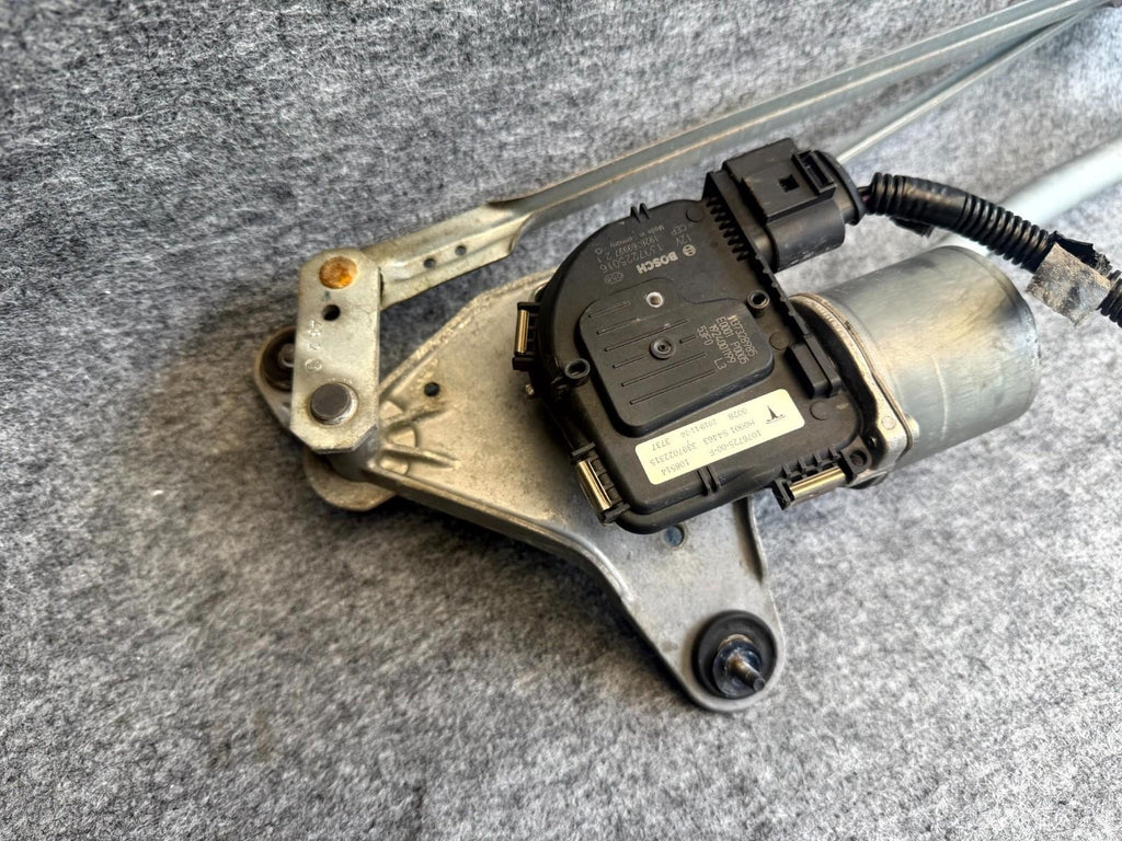 ♦️17-23 TESLA MODEL 3 FRONT WINDSHIELD WIPER MOTOR LINKAGE OEM, 1076725-00-F