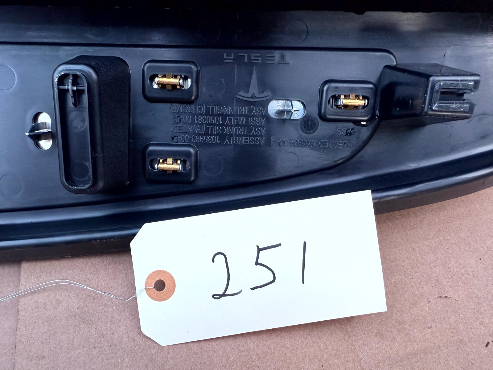 ♦️2016-2020 Tesla Model X Rear Trunk Latch Lock Sill Scuff Plate Trim,105038100D