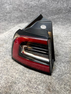 2017–2023 TESLA MODEL Y/3 REAR LEFT SIDE TAIL LIGHT OEM,1077397/ 1077399