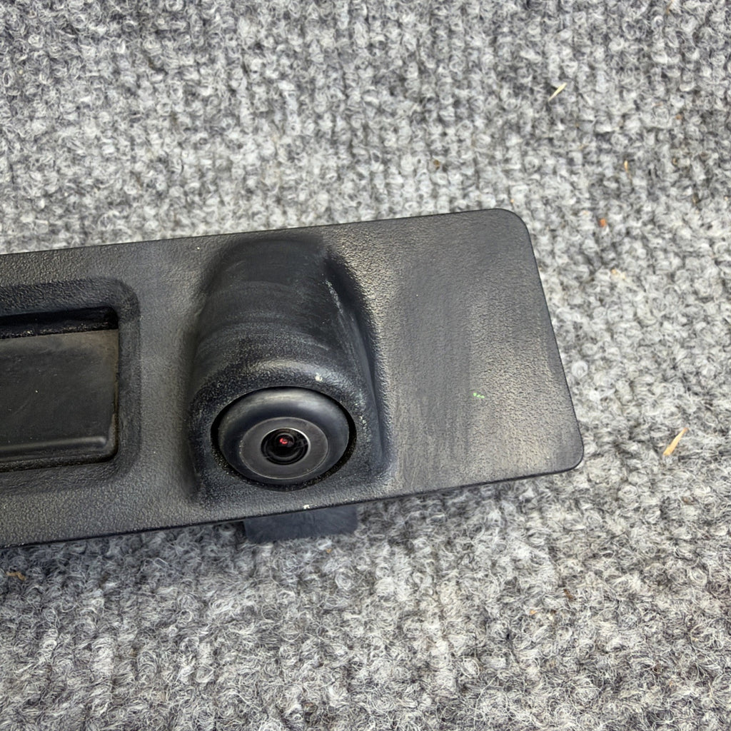 2020 - 2024 TESLA MODEL Y REAR LIFTGATE RELEASE HANDLE W/ CAMERA OEM 109594900E