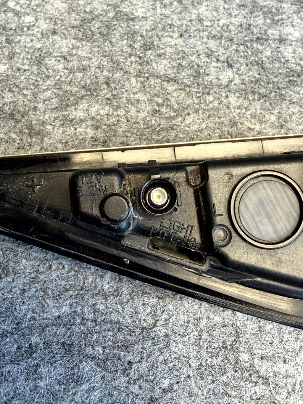 ♦️2017 – 2023 TESLA MODEL 3 Y LEFT SIDE FENDER CAMERA MARKER OEM, 1495864-01-A