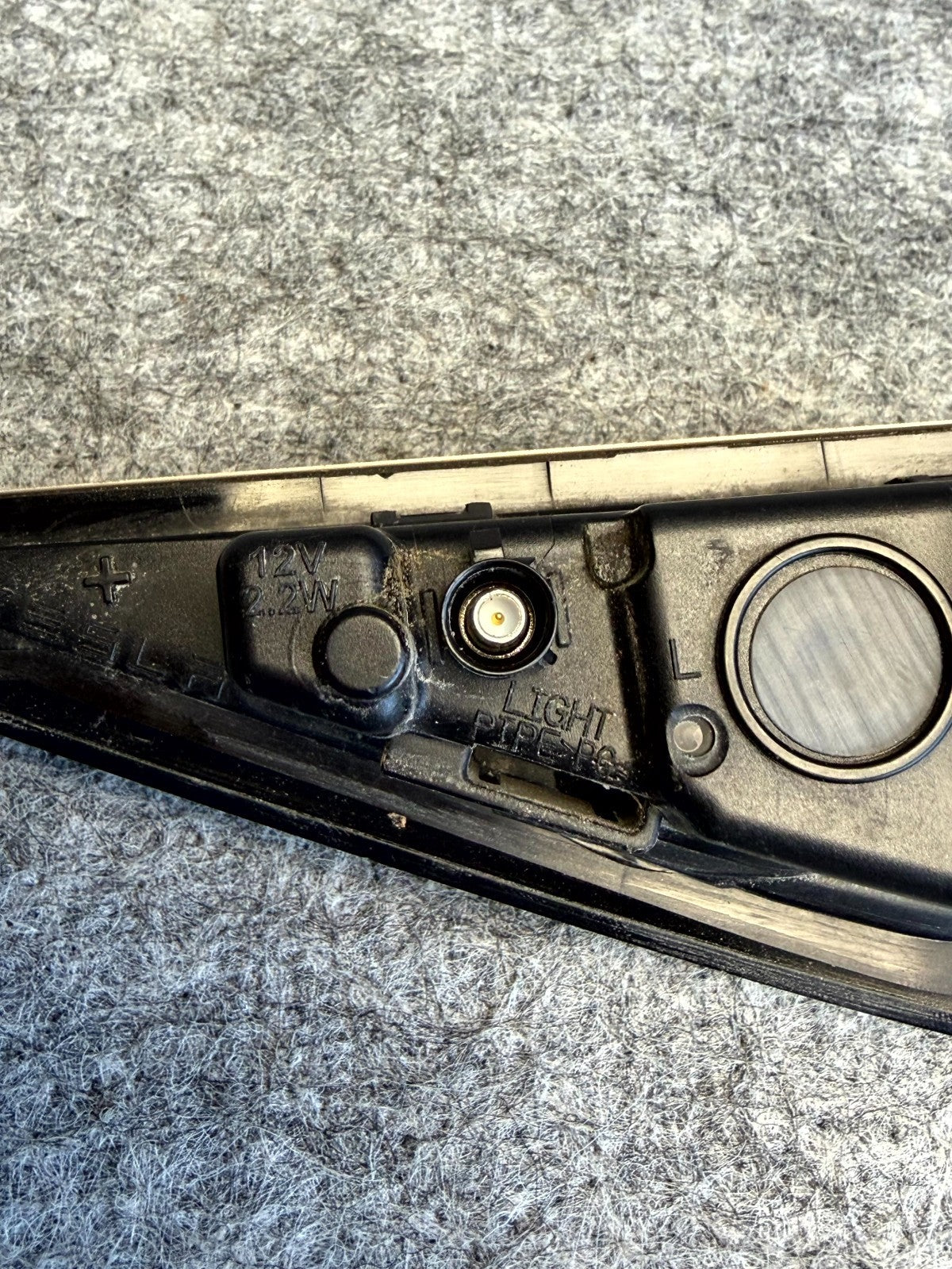 ♦️2017 – 2023 TESLA MODEL 3 Y LEFT SIDE FENDER CAMERA MARKER OEM, 1495864-01-A