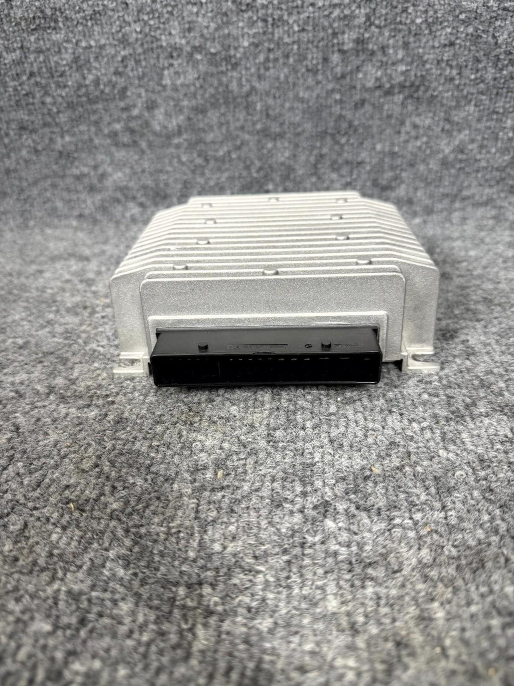 2016-2021 Tesla Model S X AMP Amplifier Audio Premium Sound OEM, 1004833-10-A