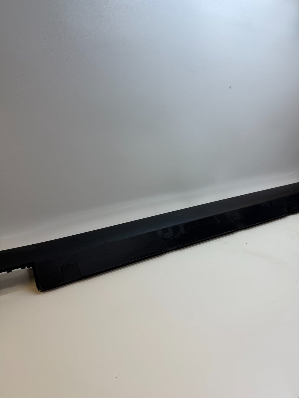 2012-2020 Tesla Model S Skirt Rocker Molding Sill Panel Left LH 6005874-00-G