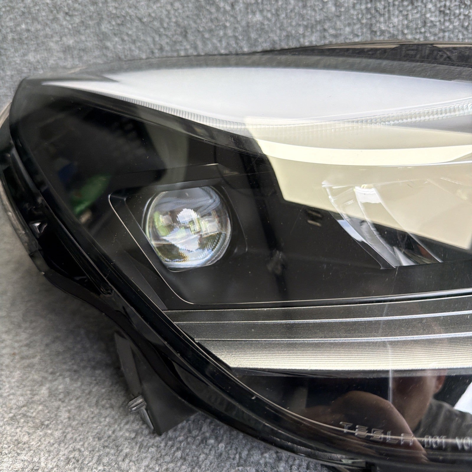 For Tesla 21-23 Model 3/ 20-24 Model Y Right LED Headlight Headlamp 1514953-00-E