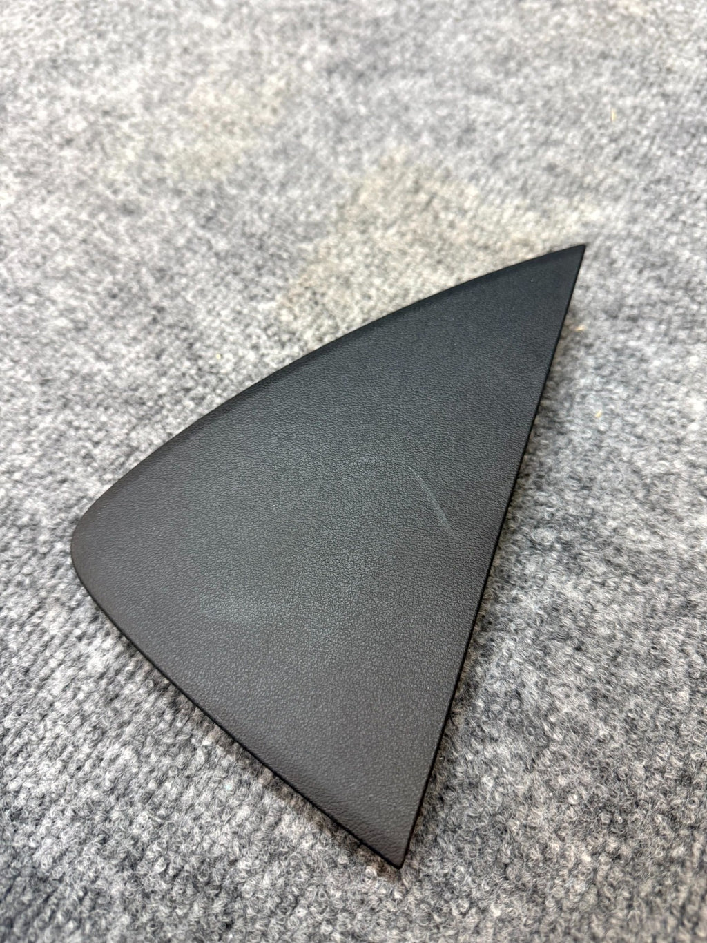 2020 - 2024 TESLA MODEL Y FRONT LEFT SIDE DASHBOARD COVER TRIM OEM, 1083361-00-D