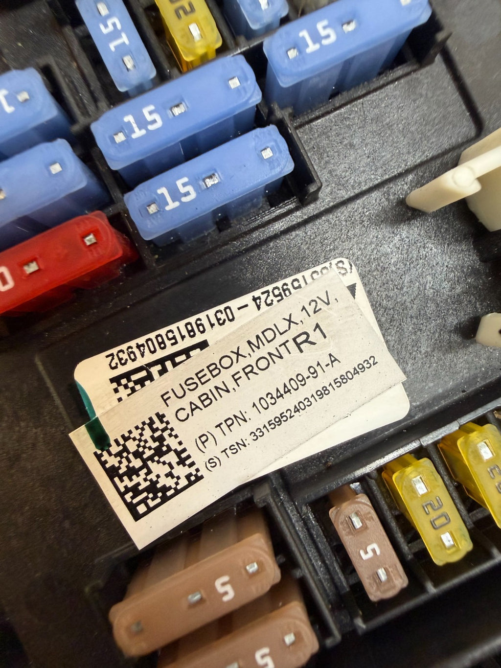 2016-2020 Model X Front Junction Cabin Fuse Box Relay Control Frunk 1034409-91-A