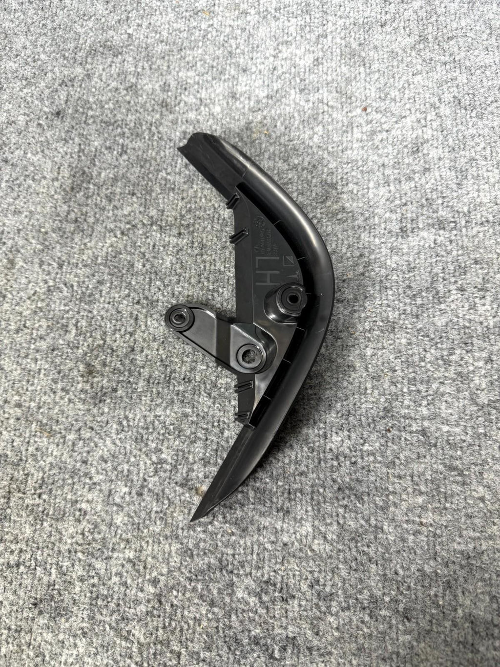 2016-2020 Tesla Model X Rear Left Side Door Seal Lower Trim OEM, 1473351-00-B