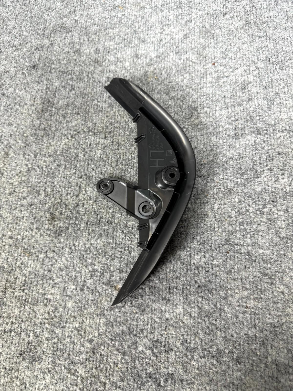 2016-2020 Tesla Model X Rear Left Side Door Seal Lower Trim OEM, 1473351-00-B