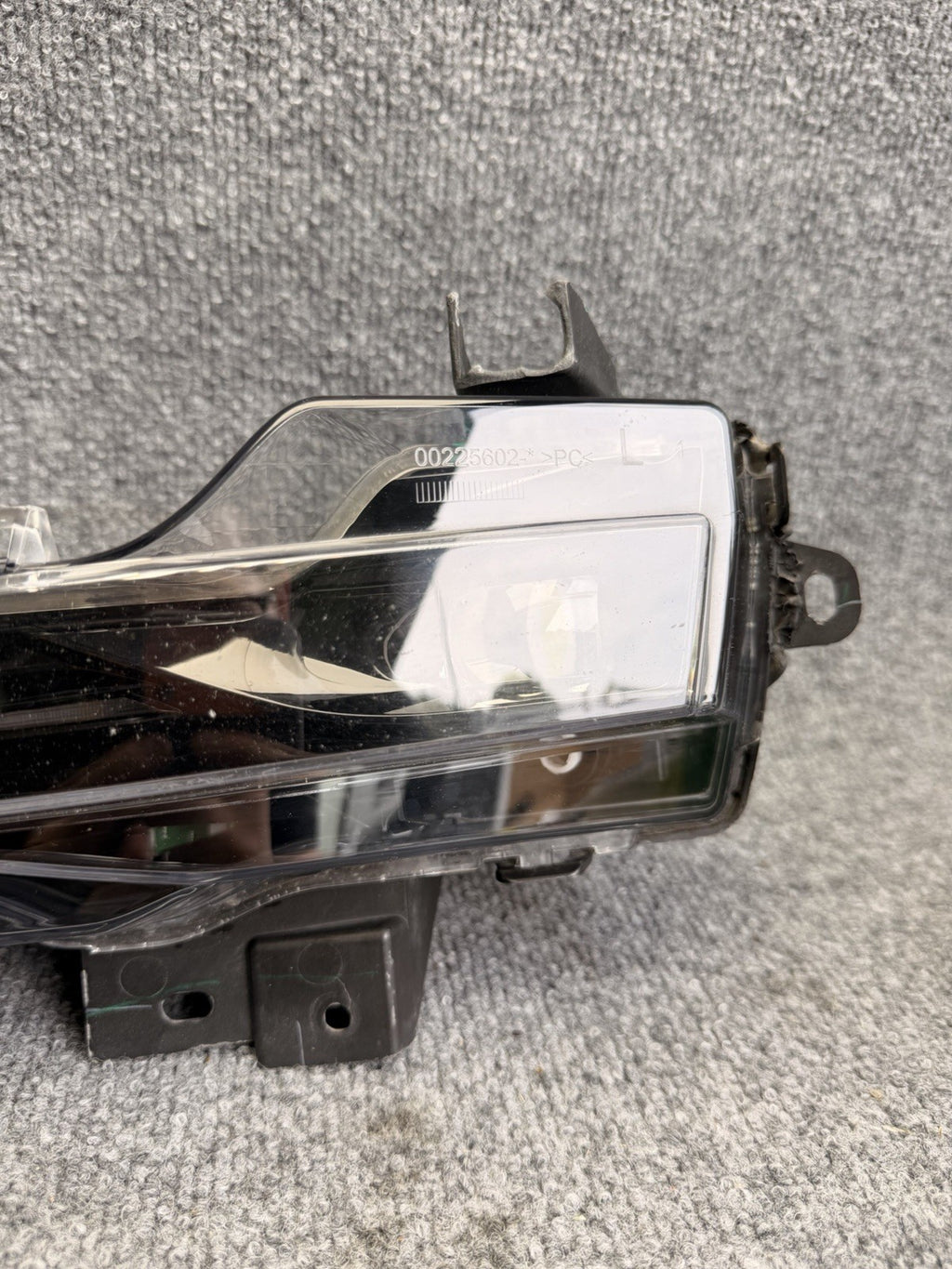 OEM 2020 - 2024 Tesla Model Y Left Driver 3 PIN LED Fog Light Lamp 1507930-00-C