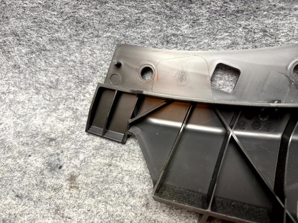 ♦️2017 - 2023 TESLA MODEL 3 FRONT RIGHT UPPER BUMPER BRACKET OEM, 1084170-00-B