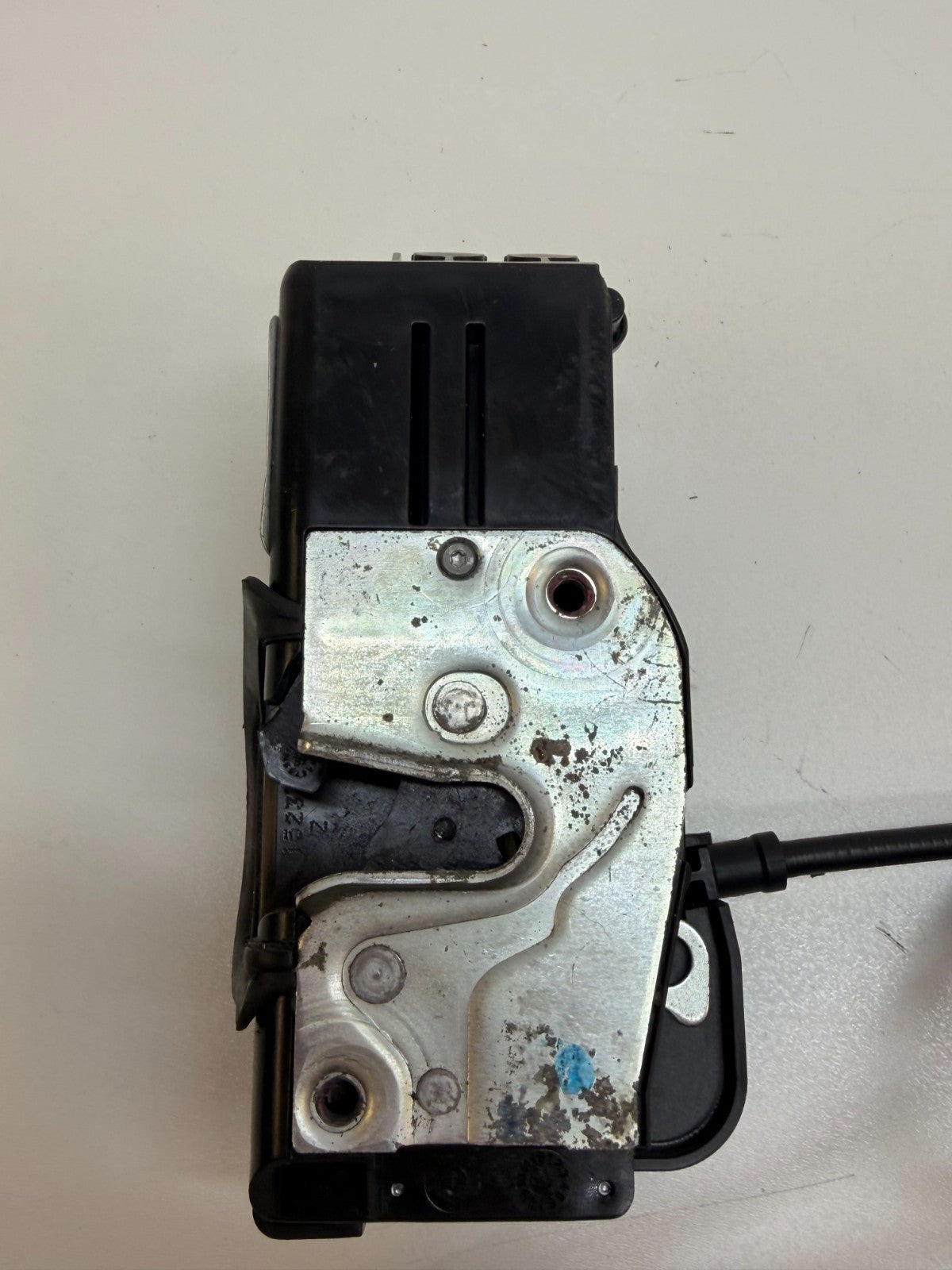 12-20 Model S Rear Passenger Side Door Lock Latch Actuator Right 6008914-00-D