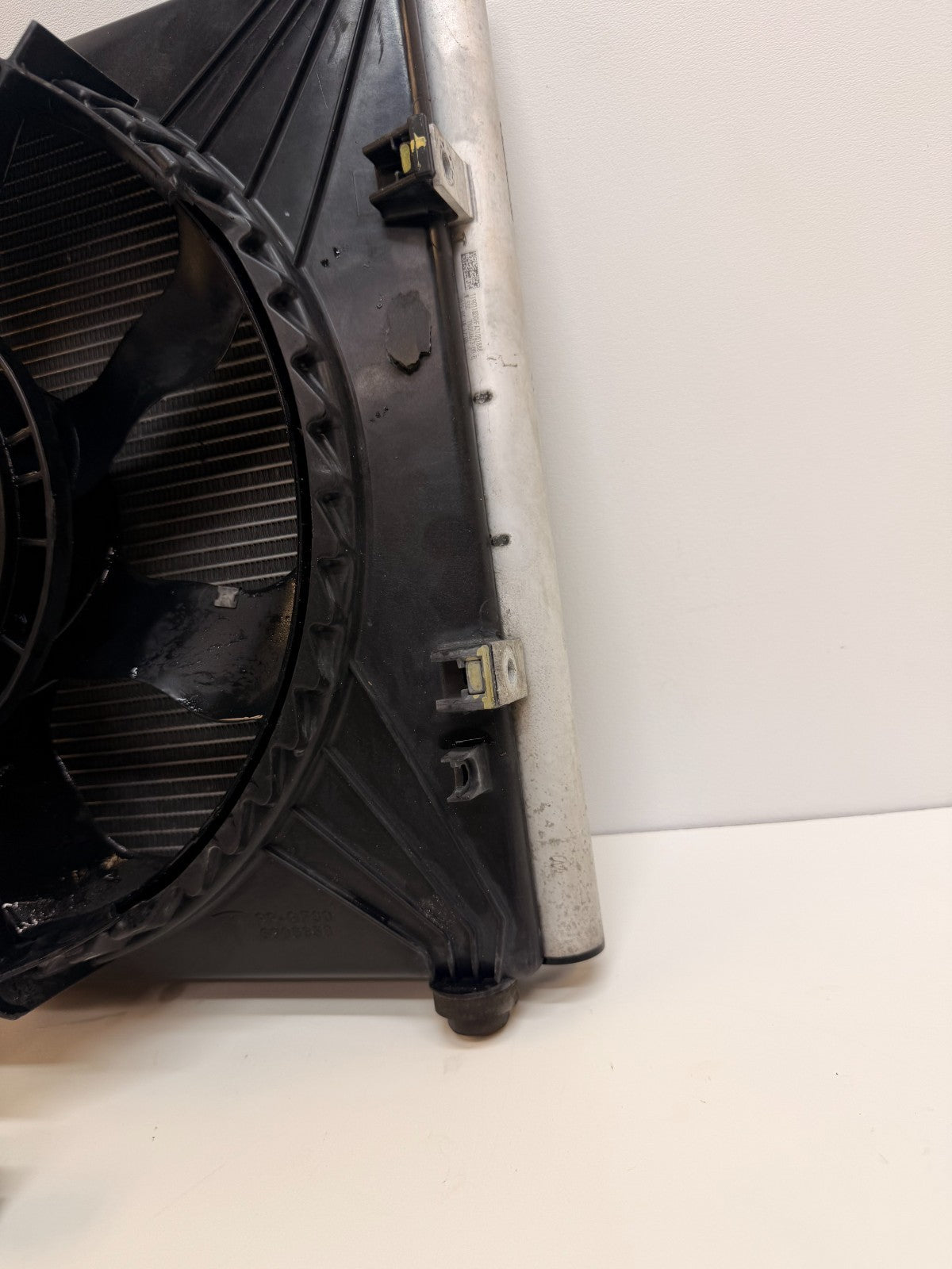 2016-2020 Tesla Model S Radiator Cooling Fan & Shroud Assembly 6008357-00-F OEM