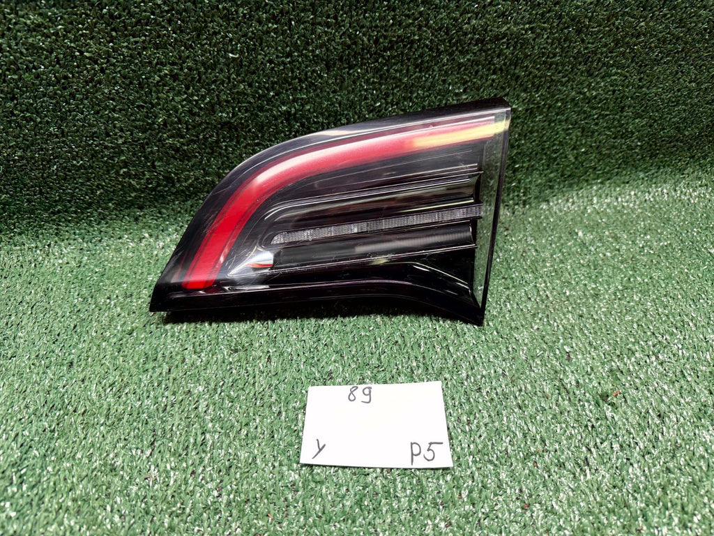 ♦️17 - 23 TESLA MODEL 3 Y REAR RIGHT TAIL LIGHT TAILLIGHT LAMP OEM, 1502089-00-B
