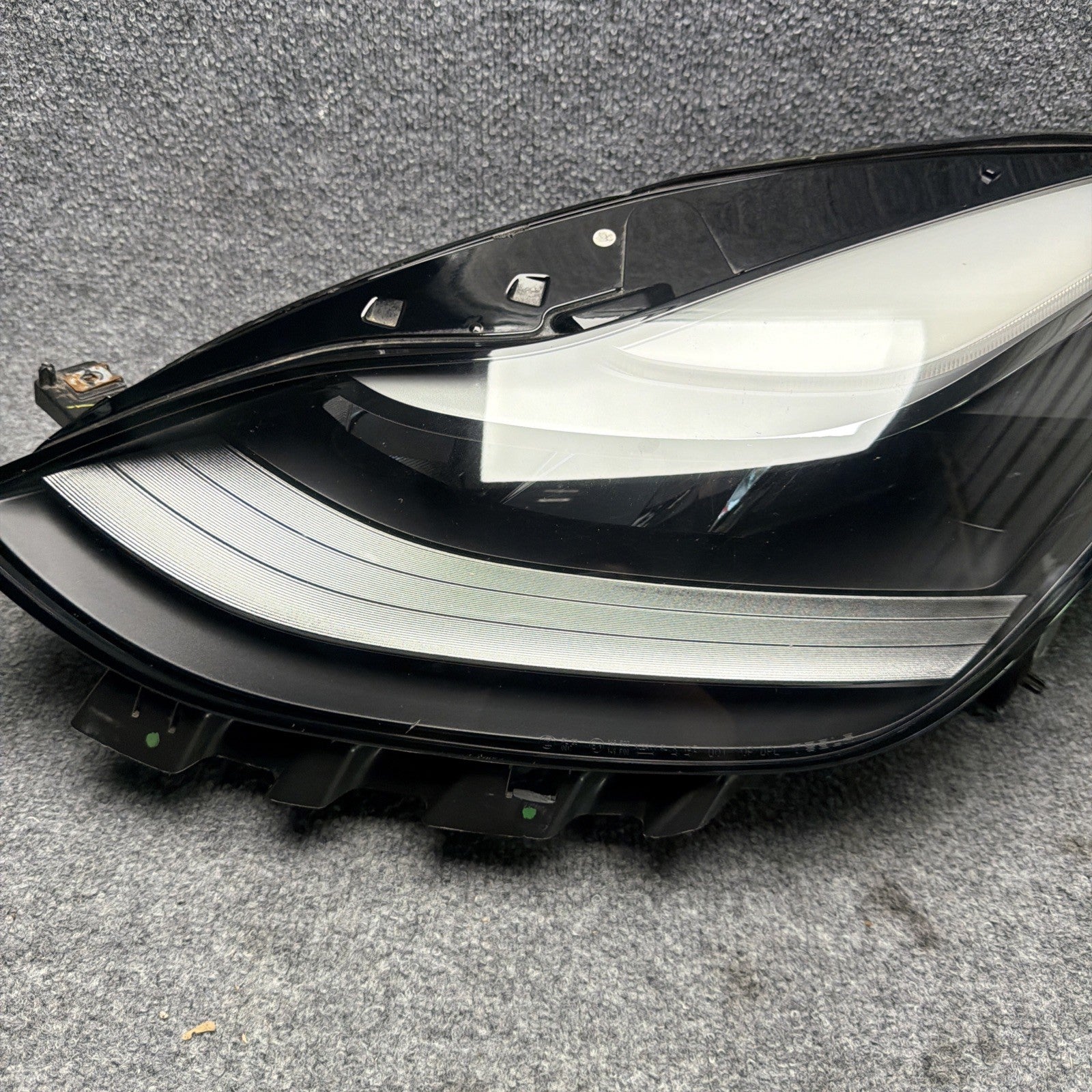 2021-2023 TESLA MODEL 3 Y LEFT HEADLIGHT MATRIX LED DRIVER HEAD LIGHT SCRATCHED