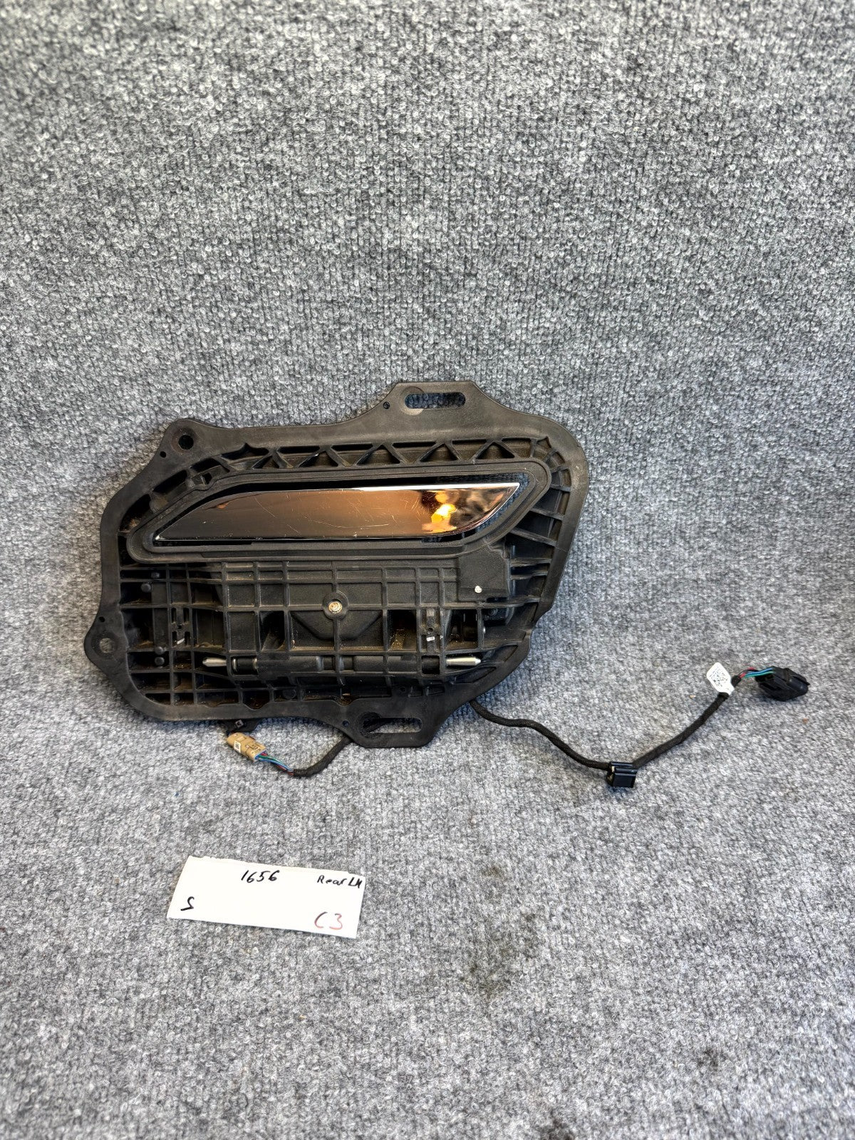 2012-2016 TESLA MODEL S REAR LEFT SIDE EXTERIOR DOOR HANDLE OEM, 1007375-00-L