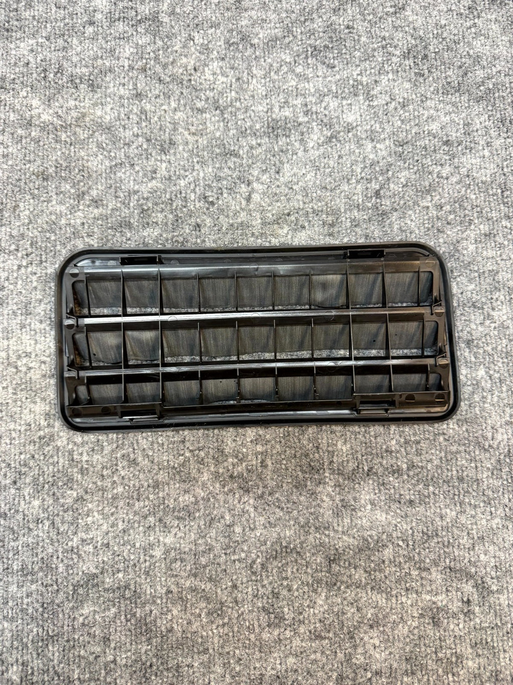 17-23 TESLA MODEL Y/3 AIR EXTRACTOR CABIN VENT GRILLE BLACK OEM, 1098751-00-C
