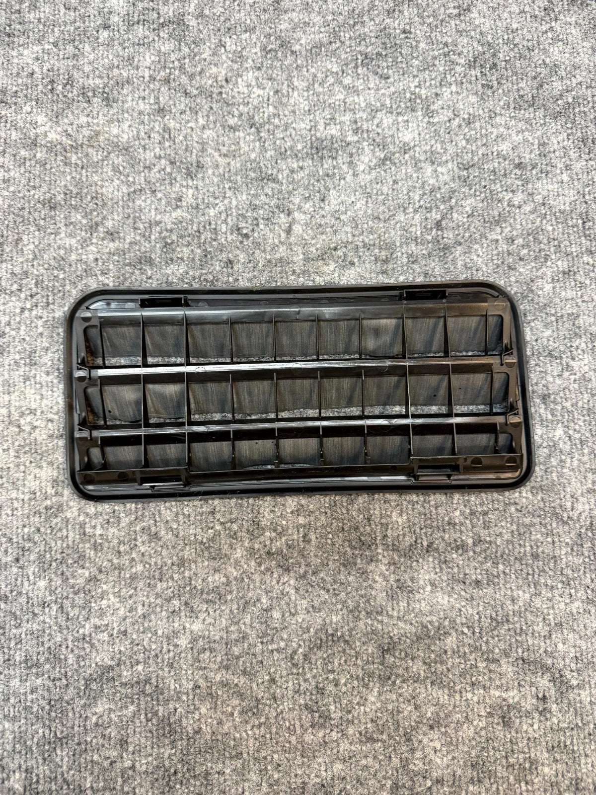17-23 TESLA MODEL Y/3 AIR EXTRACTOR CABIN VENT GRILLE BLACK OEM, 1098751-00-C
