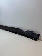 20-24 TESLA MODEL Y LEFT SIDE SKIRT ROCKER PANEL MOLDING CARRIER BRACKET
