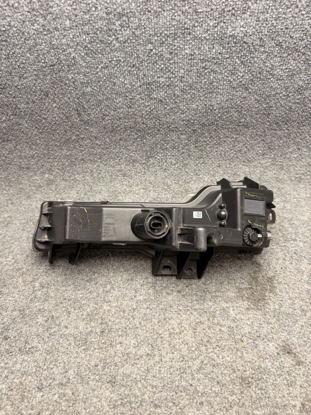 2021-2023 Tesla Model 3 Right Passenger Foglamp 1077392-00-F