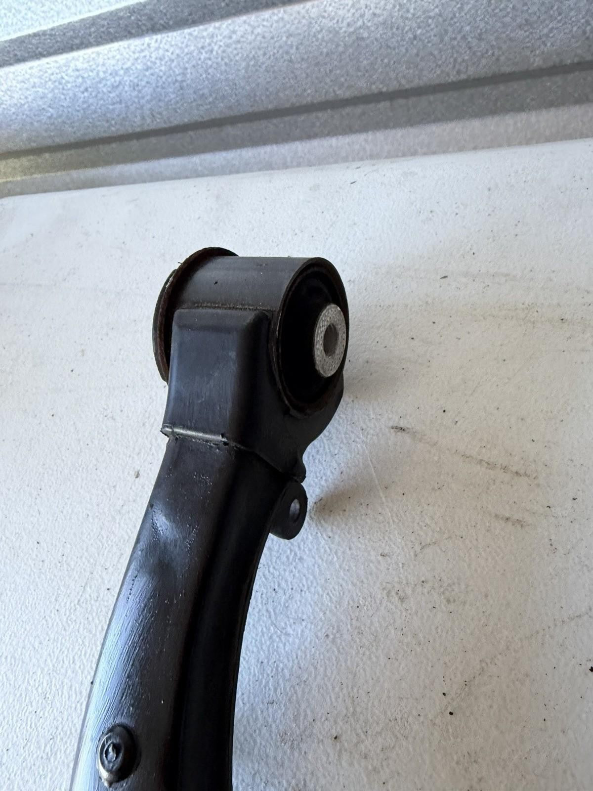 ♦️2017 - 2023 TESLA MODEL 3 FRONT LEFT SIDE UPPER CONTROL ARM OEM, 1044321-00-H