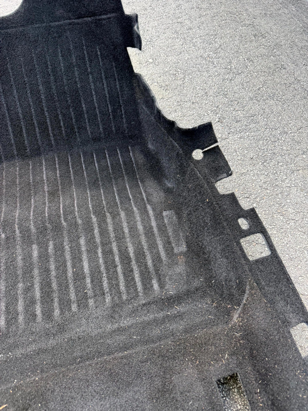 17-23 TESLA MODEL 3 FRONT RIGHT SIDE FLOOR CARPET COVER LINER OEM, 1127284-00-H