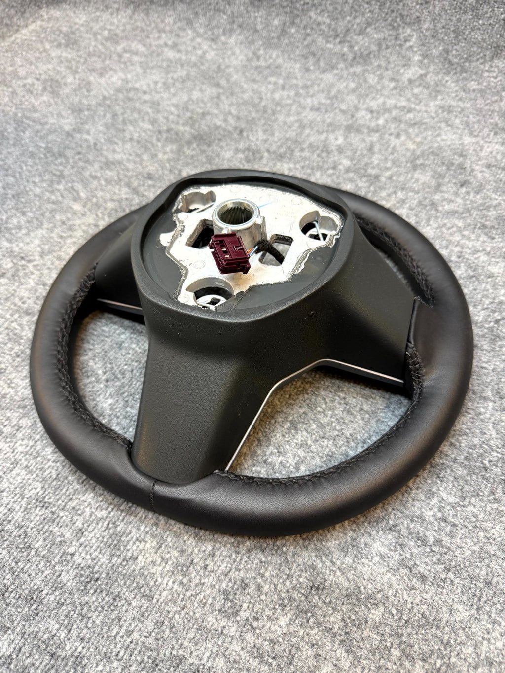 2020 - 2024 TESLA MODEL Y HEATED LEATHER STEERING WHEEL BLACK OEM, 1490214-00-B