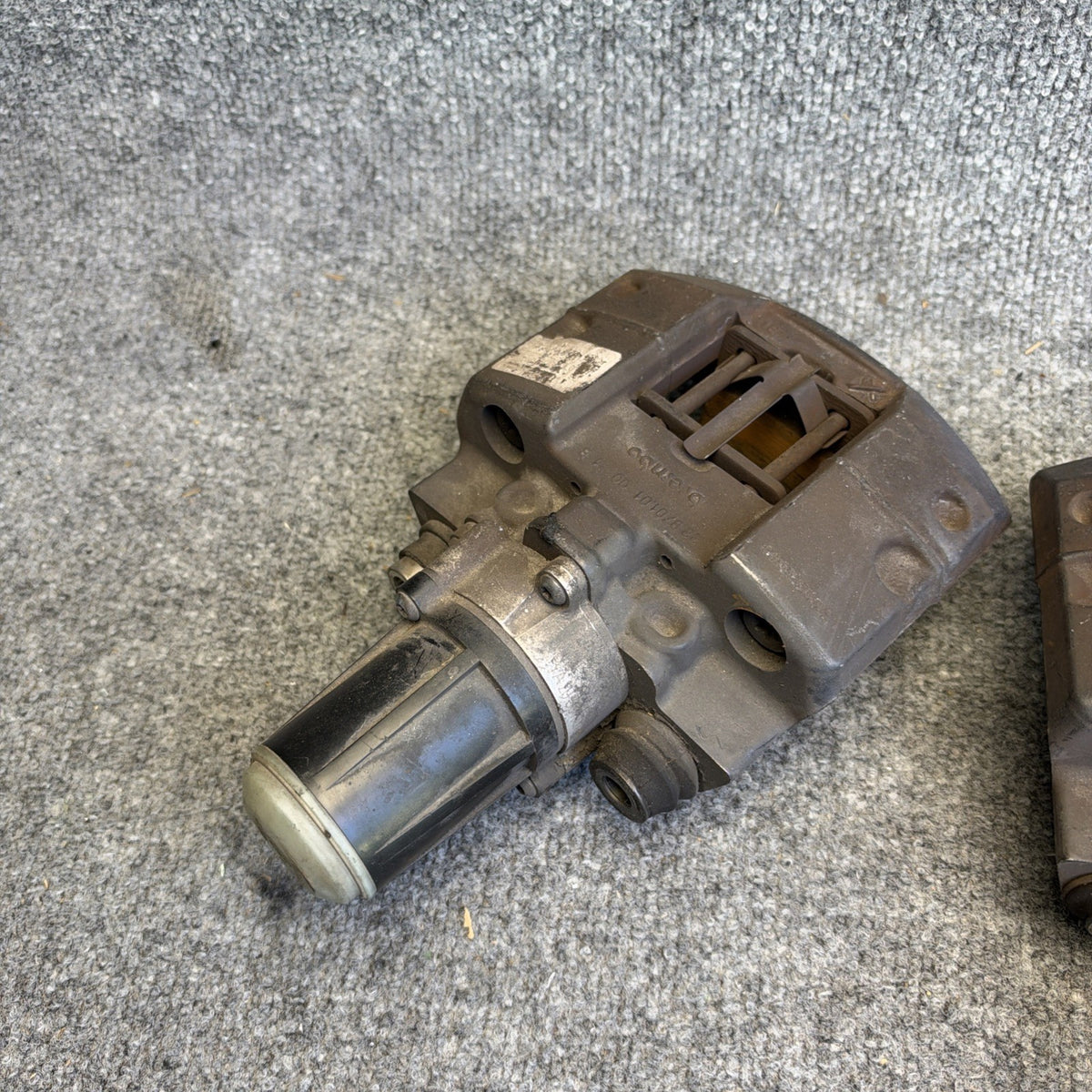 12-18 Tesla Model S Brembo Parking Brake Caliper Rear Left And Right OEM SET