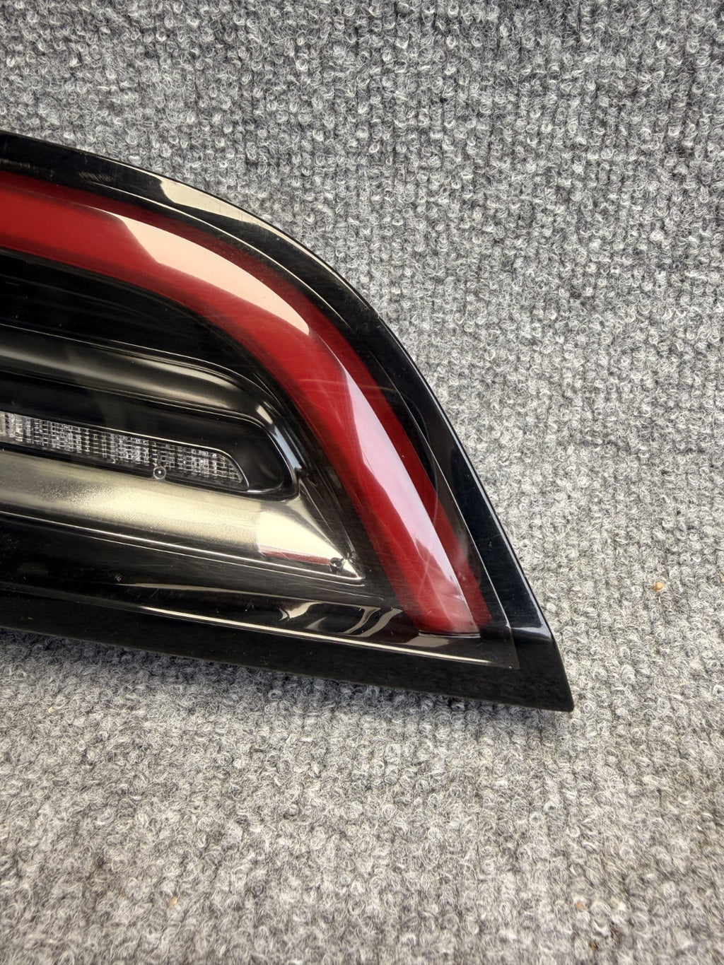 2017-2024 TESLA MODEL 3 Y REAR LEFT DRIVER SIDE INNER TAIL LIGHT OEM, 107740196G